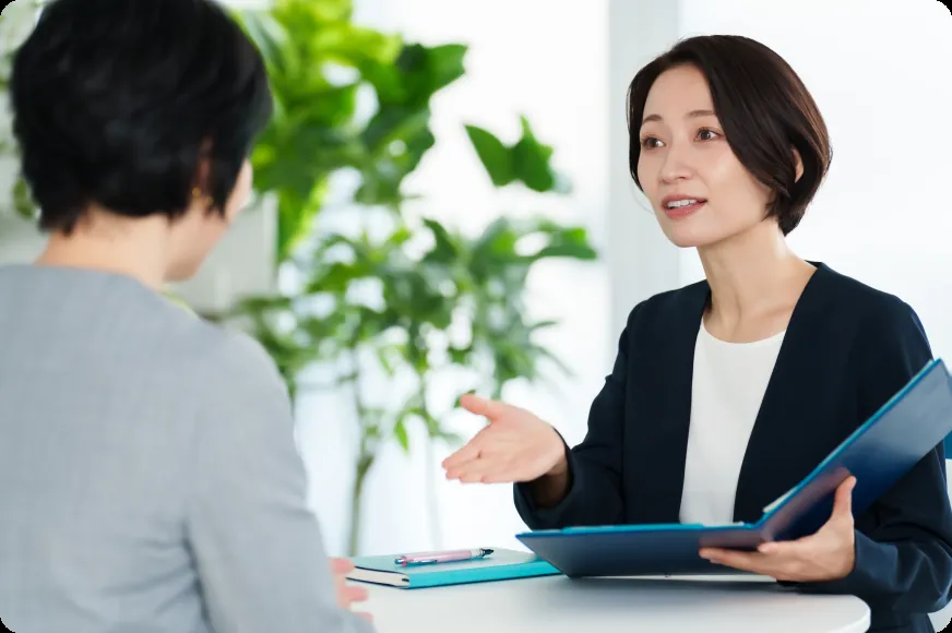 相談に応じている様子